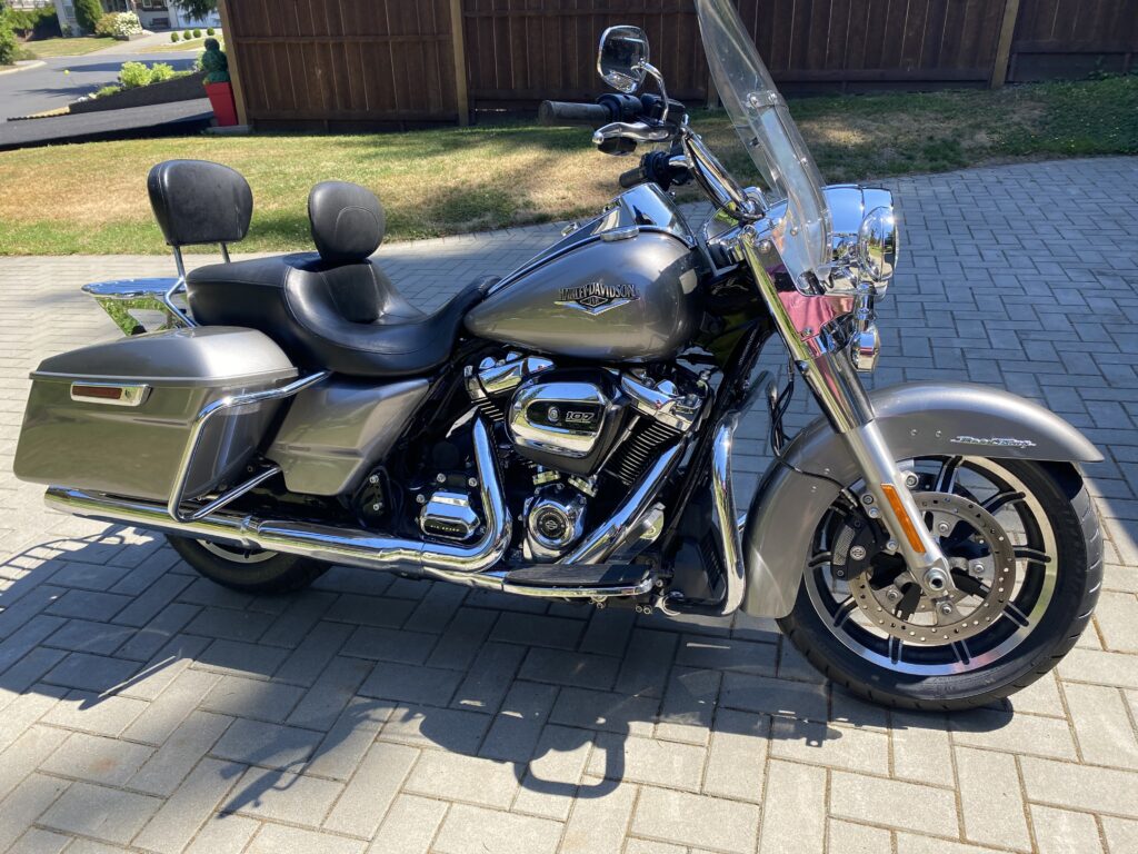 You are currently viewing 2017 Harley Davidson Road King For Sale $18,500