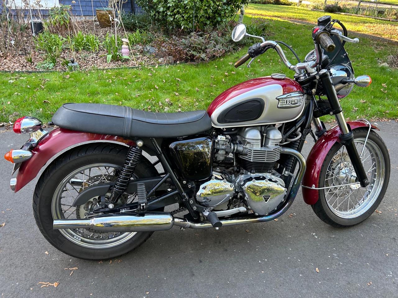 You are currently viewing 2001 Triumph Bonneville for sale $4900